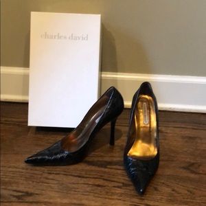 Charles David Black Leather Embossed Pumps